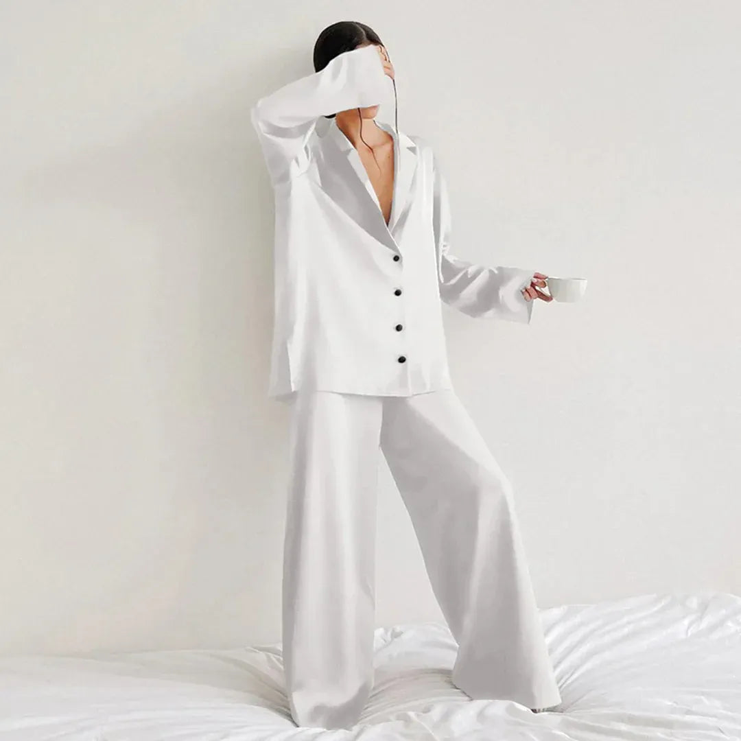 Pyjama Femme – Satin Doux – Coupe Décontractée – Chemise Boutonnée – Pantalon Large