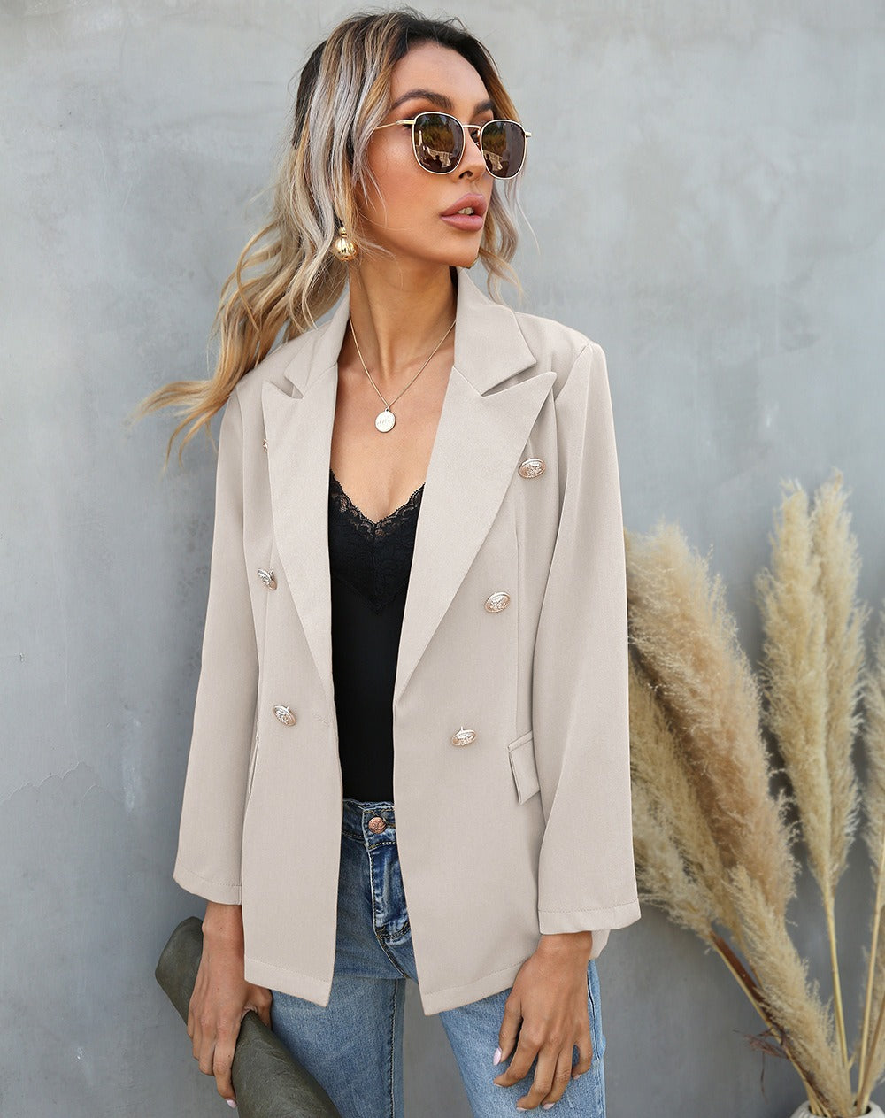 Blazer femme – Coupe ajustée – Double boutonnage – Col à revers – Poches à rabat