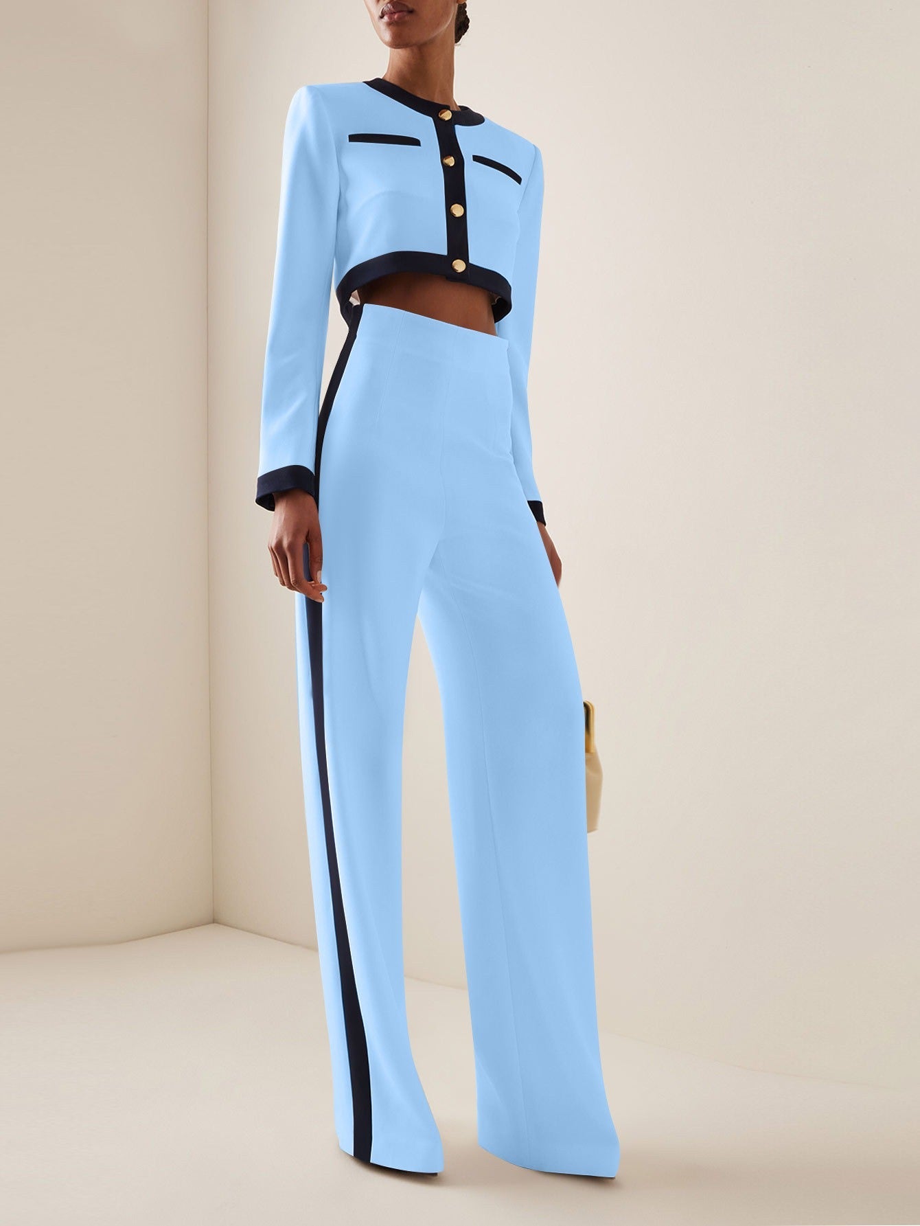 Blazer femme – Coupe courte tailleur – Manches longues – Détails contrastés élégants