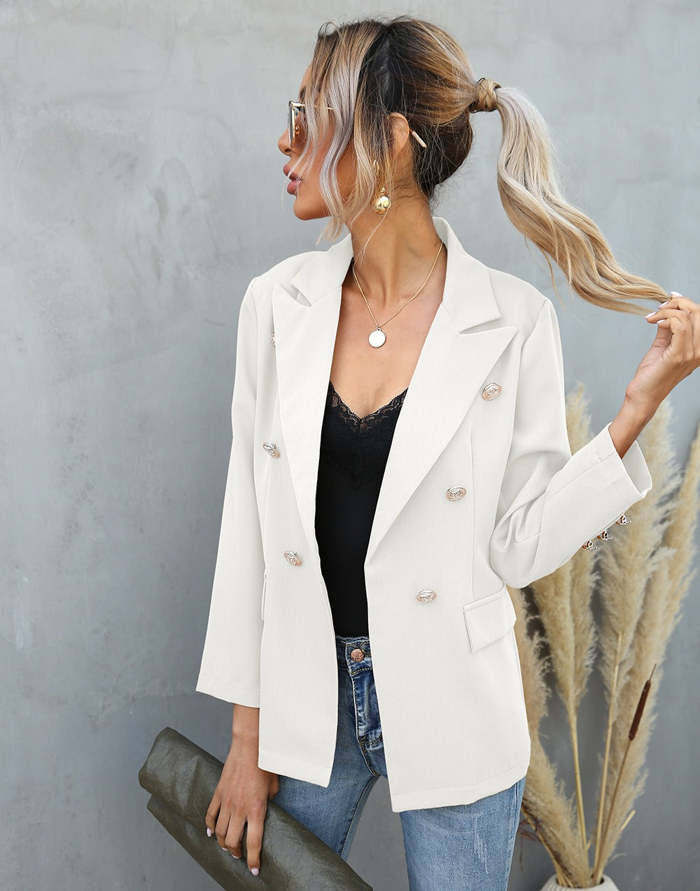 Blazer femme – Coupe ajustée – Double boutonnage – Col à revers – Poches à rabat