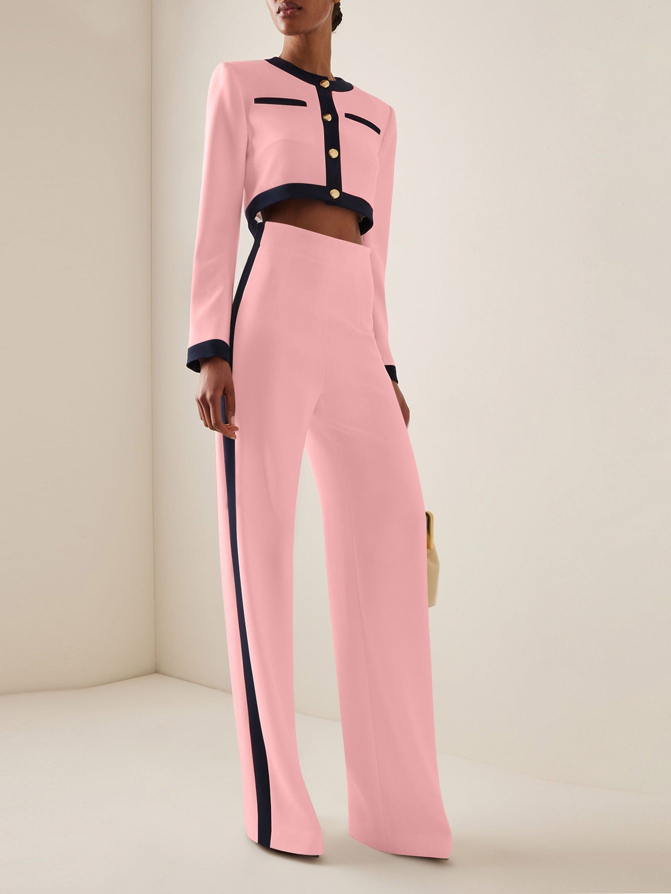 Blazer femme – Coupe courte tailleur – Manches longues – Détails contrastés élégants