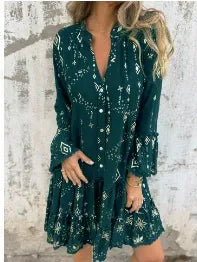 Robe femme – Coupe évasée – Manches en dentelle – Ourlet à volants – Détails métalliques