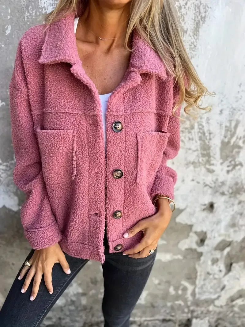 Manteau femme – Coupe oversize – Texture peluche – Col à revers – Boutonné