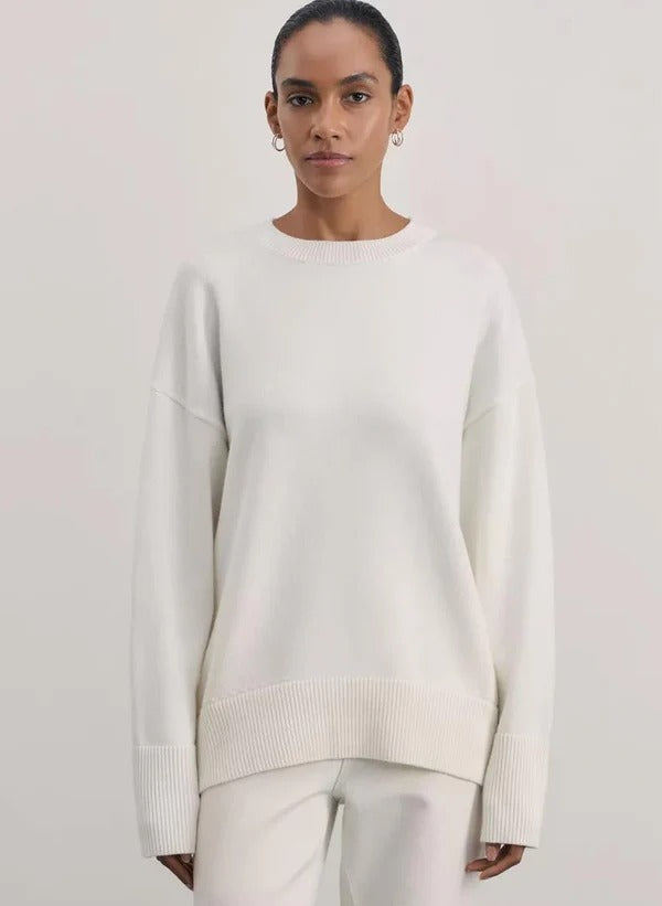 Pull femme – Maille douce – Coupe ample – Col montant – Manches longues