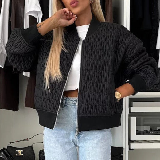 Veste matelassée femme – Coupe courte – Look oversize – Col bomber zippé