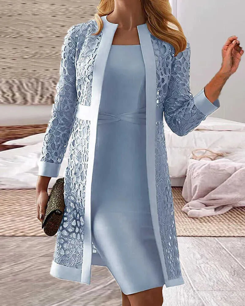 Ensemble Femme – Robe Cintrée Sans Manches – Veste Longue en Dentelle Structurée