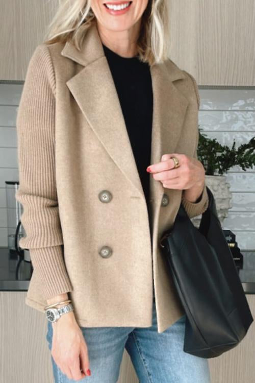 Blazer femme – Coupe cintrée – Double boutonnage – Tissu doux – Manches en maille côtelée