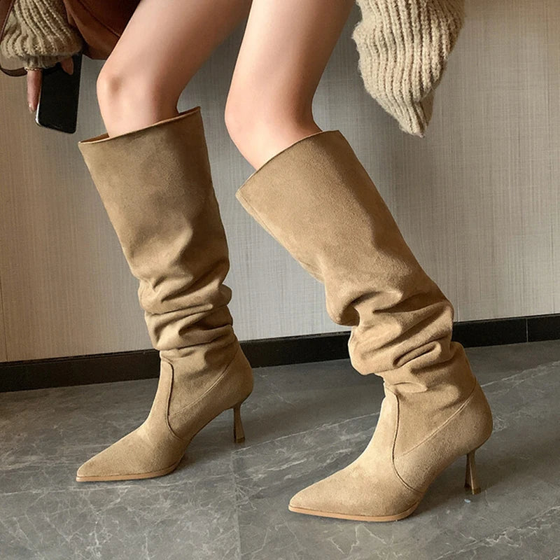 Bottes Hautes Femme - Talon Aiguille - Daim Élégant - Brides Décoratives