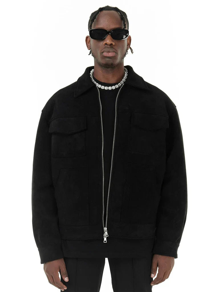Veste homme – Coupe oversize – Finition suédée – Poches poitrine – Fermeture zippée