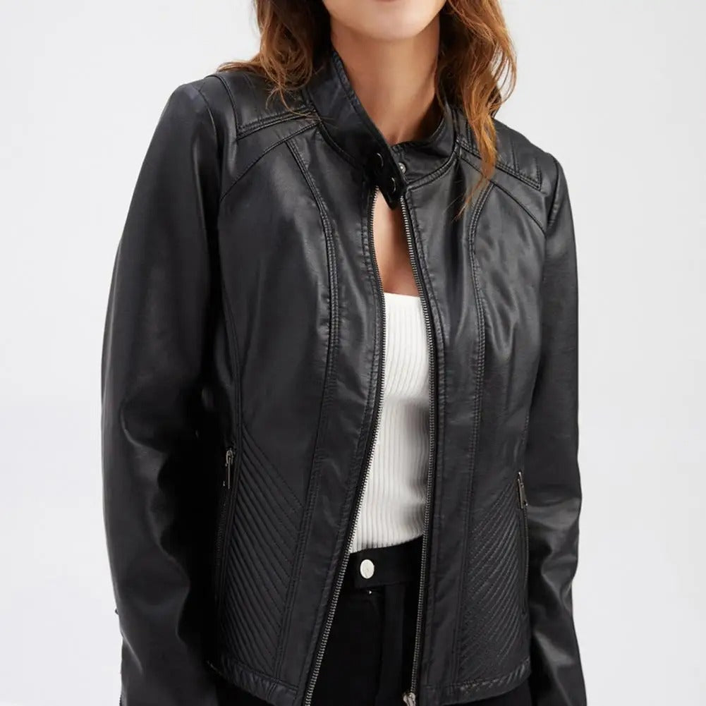 Veste en cuir femme – Coupe slim – Col montant – Panneaux matelassés – Zips poches