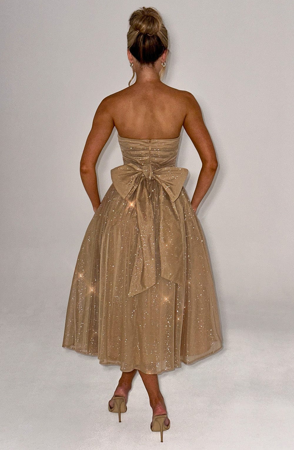 Robe de Soirée Femme - Sans Bretelles - Coupe Cintrée - Jupe Mi-Longue Brillante