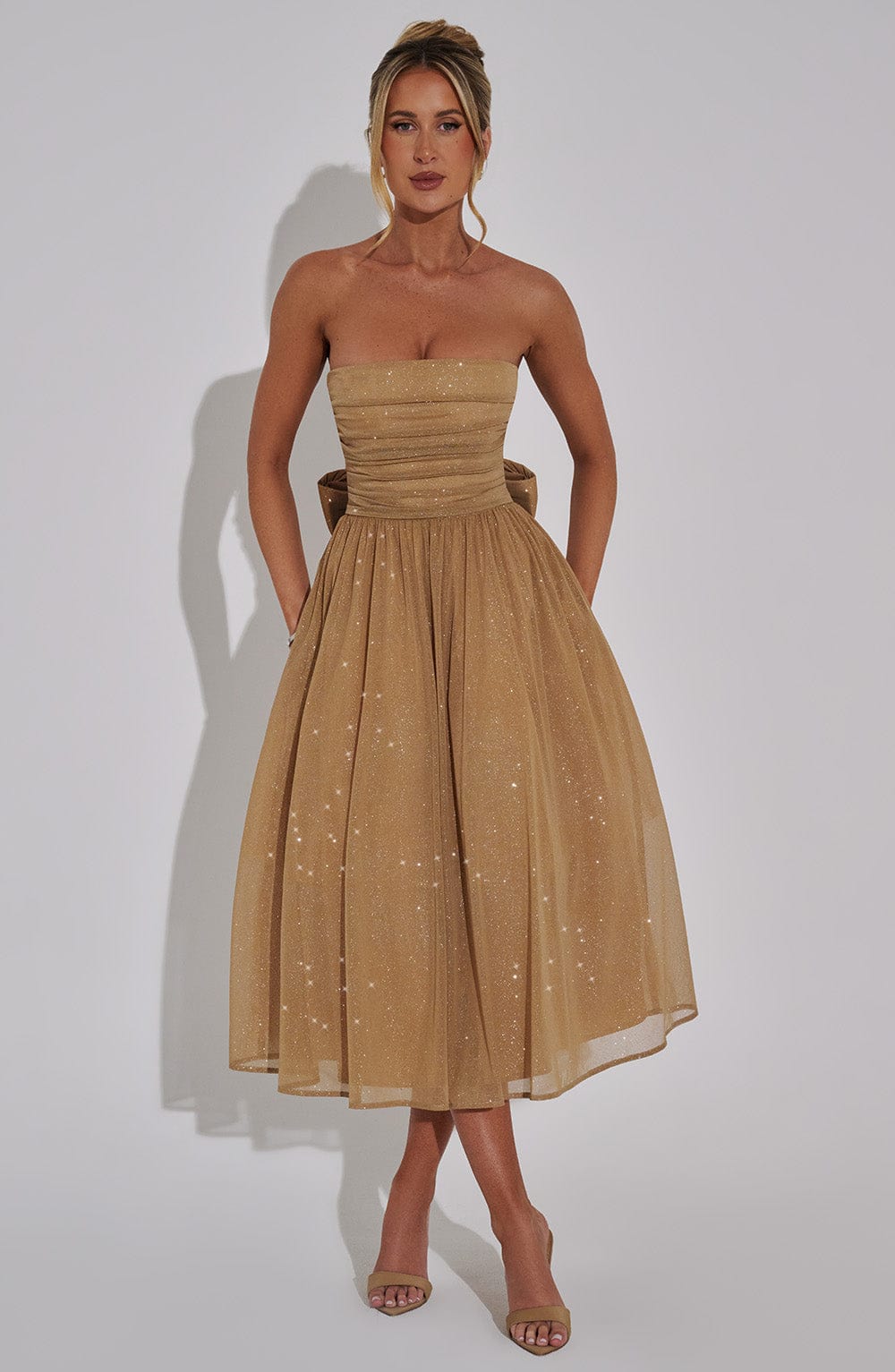 Robe de Soirée Femme - Sans Bretelles - Coupe Cintrée - Jupe Mi-Longue Brillante