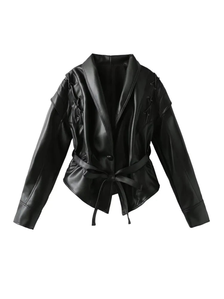 Veste en cuir femme – Coupe cintrée – Col châle – Ceinture taille – Épaules lacées