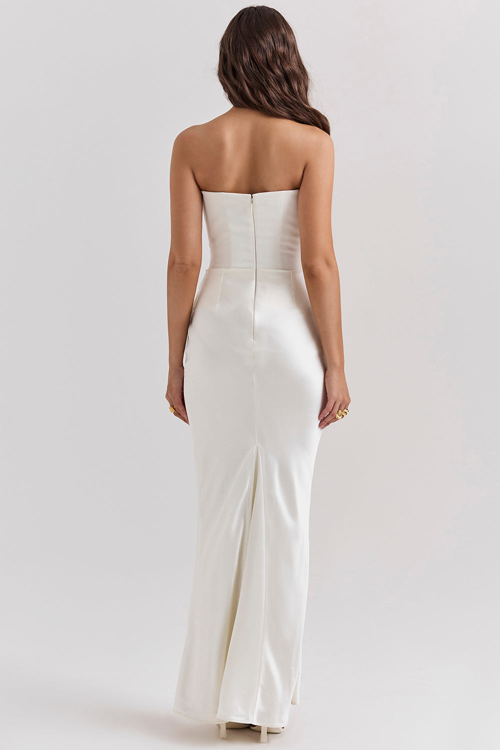 Robe Longue Femme – Satin Luxe – Bustier Structuré – Coupe Ajustée Élégante