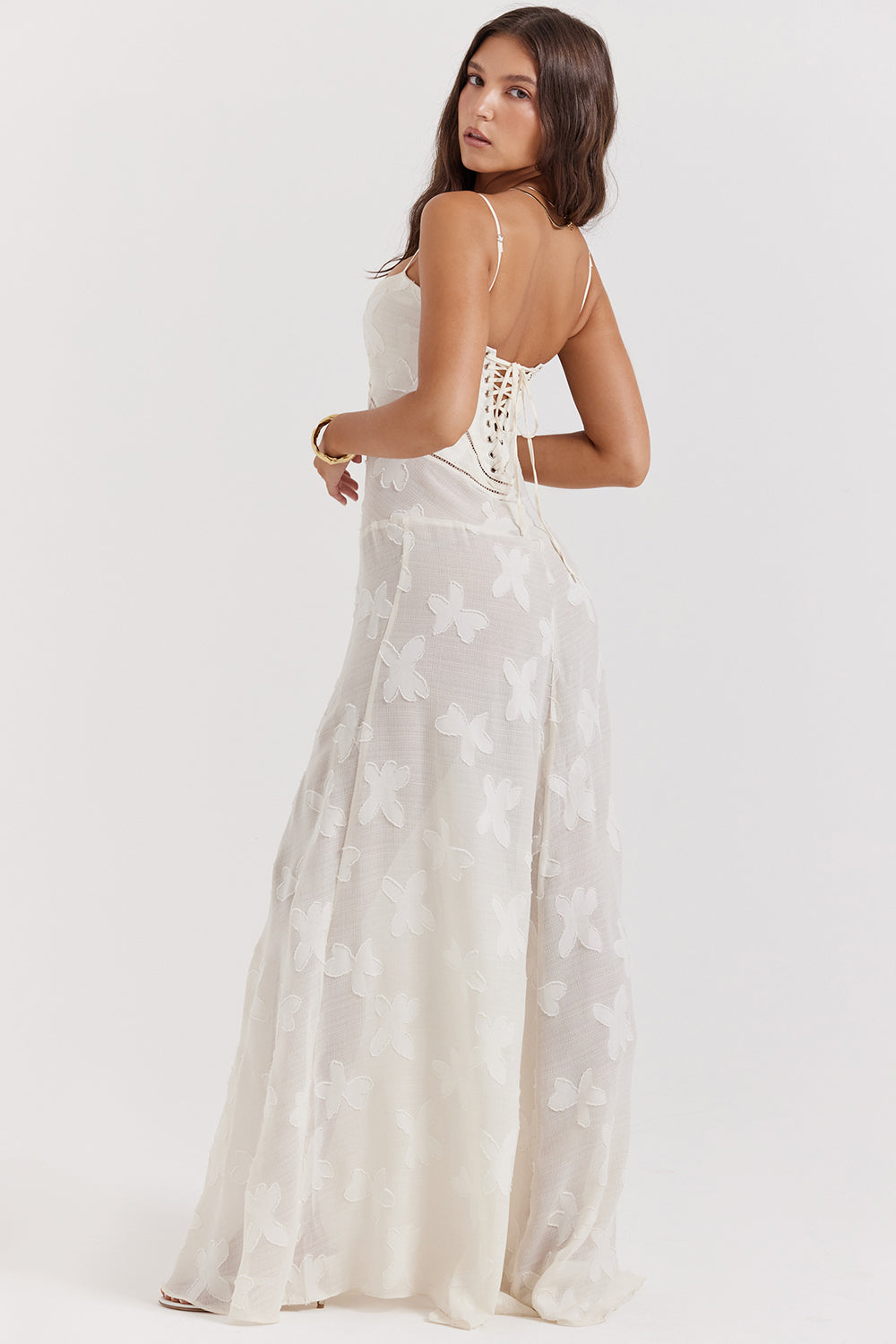 Robe Maxi Femme – Dentelle Brodée – Décolleté Cœur – Bretelles Fines Élégantes