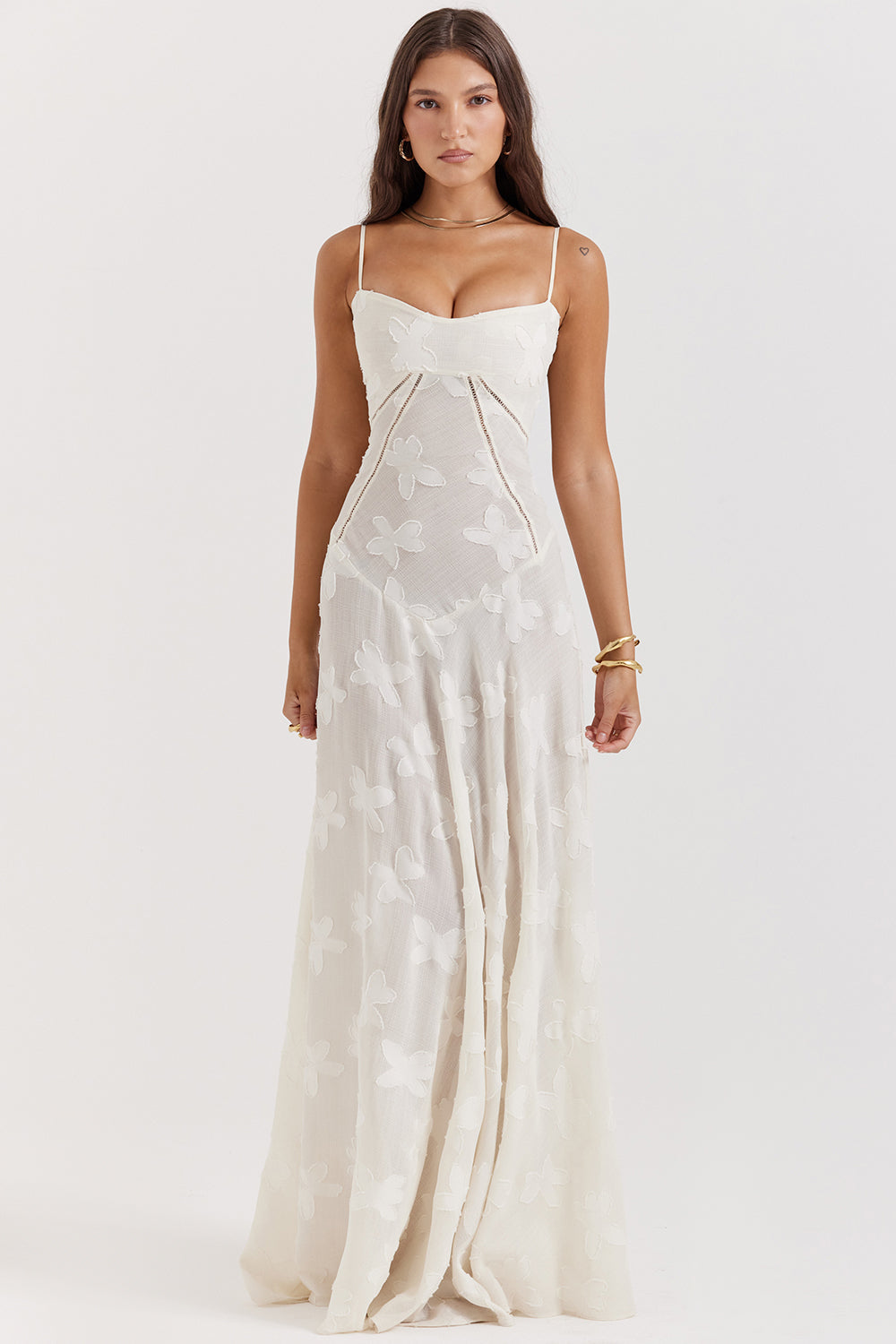 Robe Maxi Femme – Dentelle Brodée – Décolleté Cœur – Bretelles Fines Élégantes
