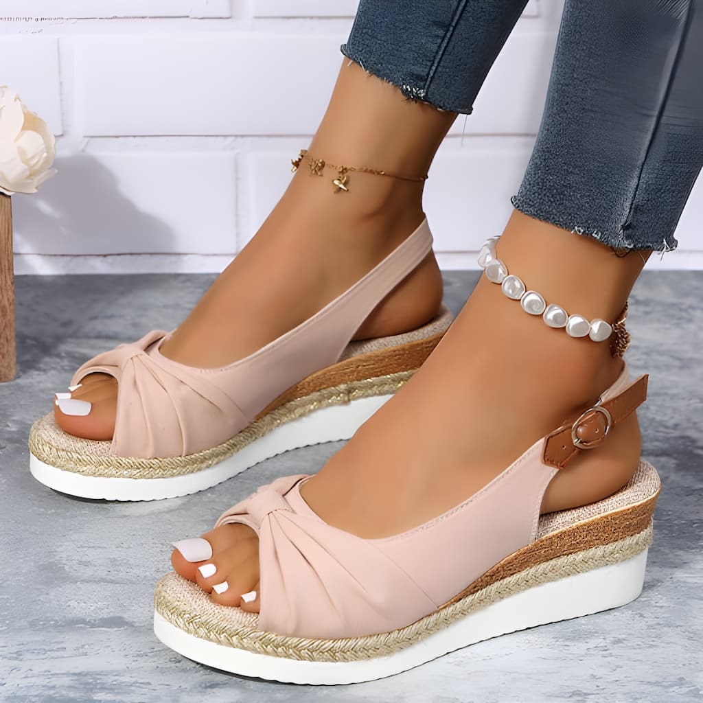 Sandales Compensées Femme – Bout Ouvert – Lanière Réglable – Style Tressé Confortable