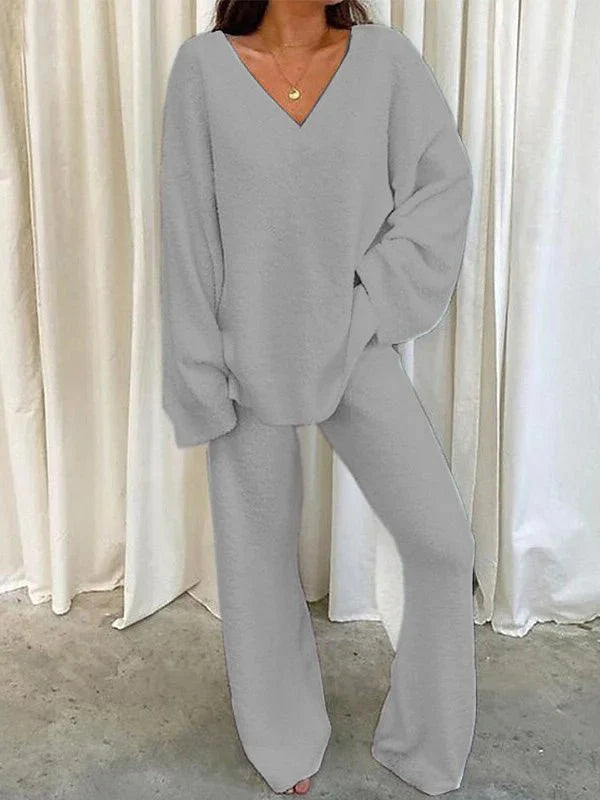 Ensemble de détente femme – Maille douce – Haut col V manches longues – Pantalon droit