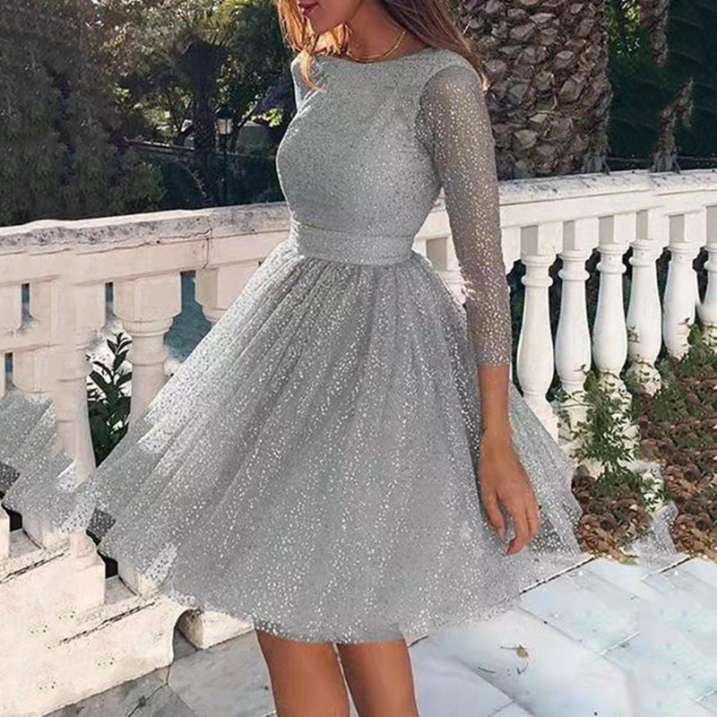 Robe femme évasée – Tulle léger – Manches 3/4 transparentes – Détails scintillants