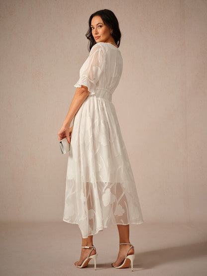 Robe longue femme – Dentelle florale – Manches volantées – Coupe évasée élégante