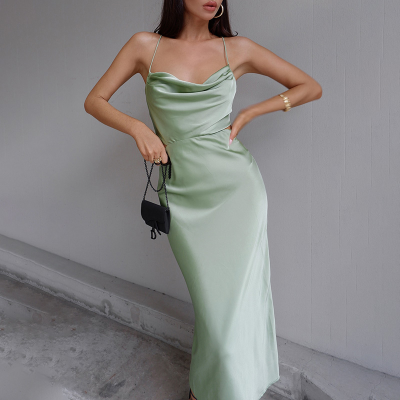 Robe Midi Femme - Satin Fluide - Encolure Bénitier - Bretelles Fines - Fente Latérale