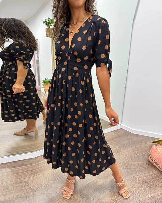Robe Midi Femme – Coupe Évasée – Col V – Manches Courtes à Nouer – Boutonnée Devant – Motif Pois