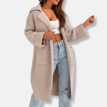 Manteau long femme – Tricot épais – Coupe oversize – Capuche – Poches avant