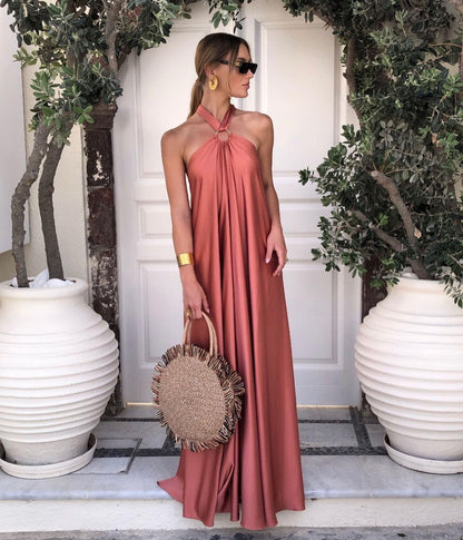 Robe maxi en satin à col halter pour femmes - Élégante et sophistiquée