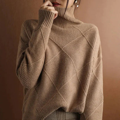 Pull femme – Maille en laine – Coupe oversize – Col montant à motif losange