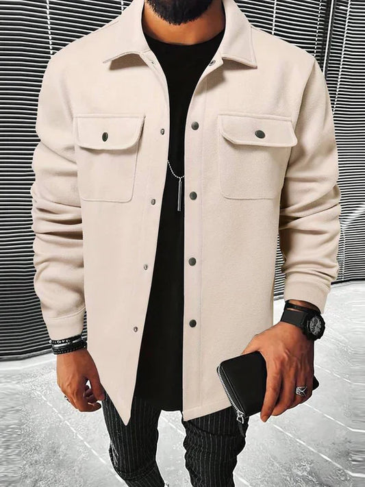 Veste homme boutonnée – Coupe structurée – Tissu haut de gamme – Poches poitrine