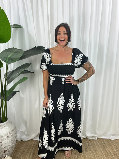 Robe Longue Femme - Épaules Dénudées - Manches Courtes Bouffantes - Fluide et Élégante