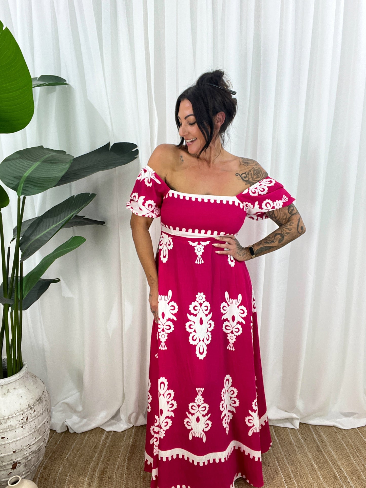 Robe Longue Femme - Épaules Dénudées - Manches Courtes Bouffantes - Fluide et Élégante