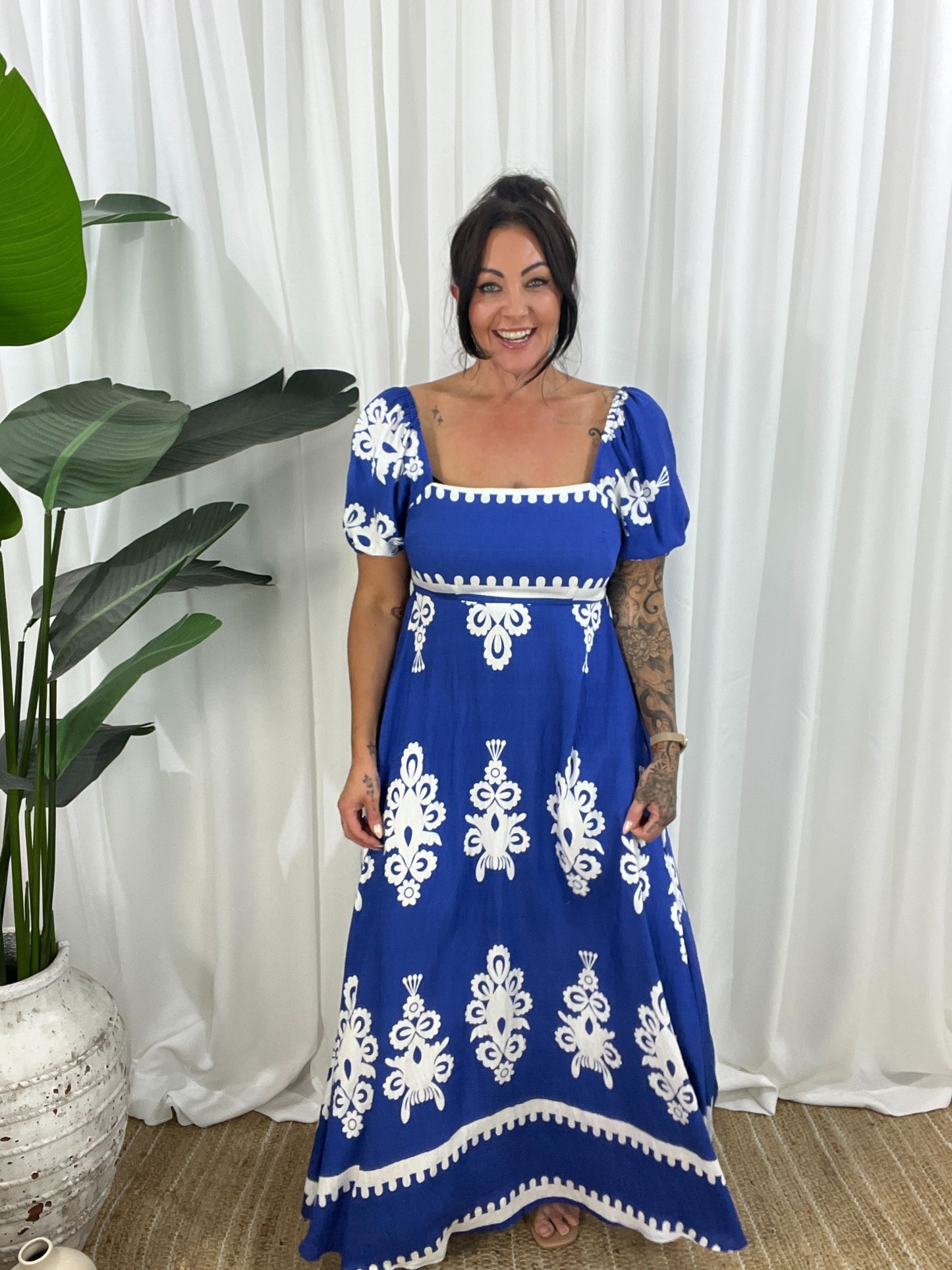 Robe Longue Femme - Épaules Dénudées - Manches Courtes Bouffantes - Fluide et Élégante