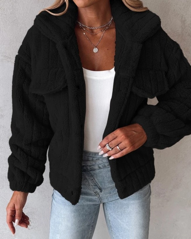 Manteau femme – Coupe oversize – Effet peluche doux – Poches à rabat – Col large