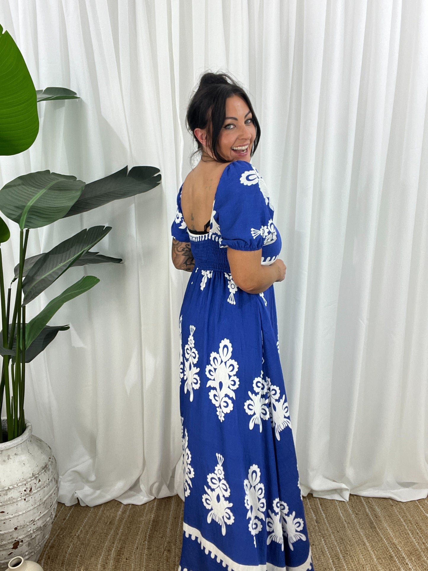 Robe Longue Femme - Épaules Dénudées - Manches Courtes Bouffantes - Fluide et Élégante