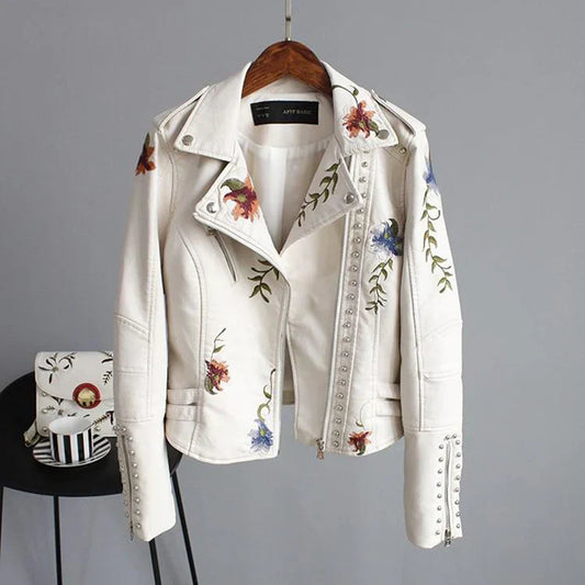 Veste motard femme – Coupe ajustée – Similicuir léger – Broderie florale – Clous