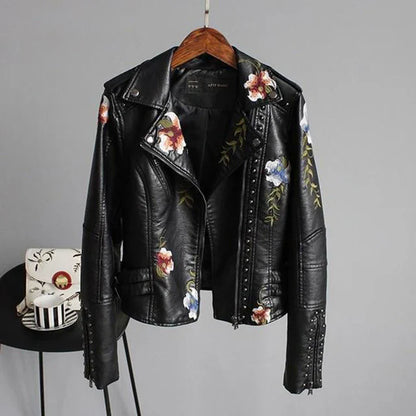 Veste motard femme – Coupe ajustée – Similicuir léger – Broderie florale – Clous