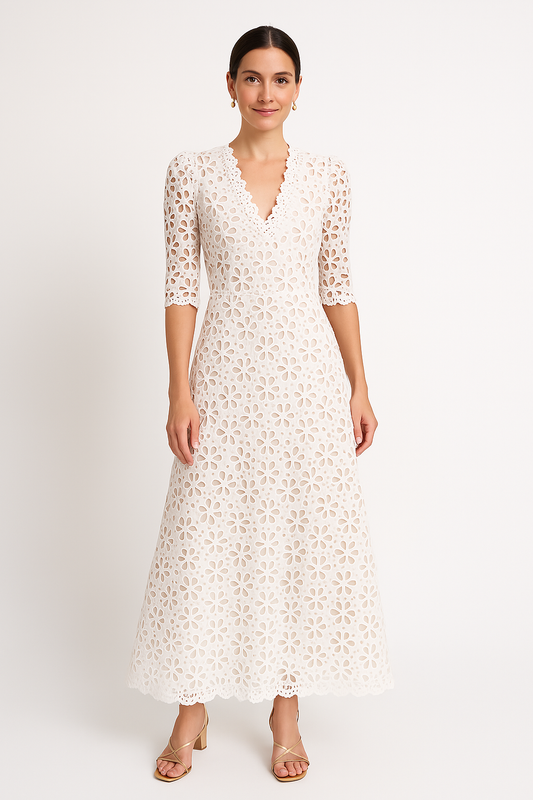 Robe femme longue en dentelle – Coupe évasée – Col en V – Manches mi-longues