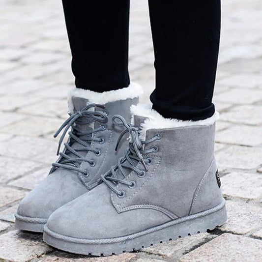 Bottes femme – Design cheville – Finition suédée – Doublure fourrure – Semelle antidérapante
