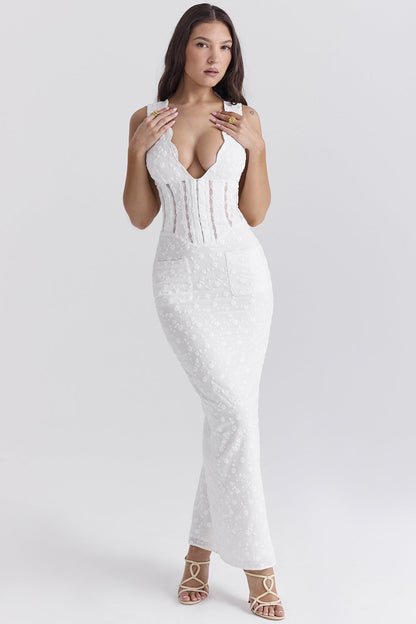 Robe femme longue en dentelle – Coupe ajustée – Taille haute – Décolleté plongeant