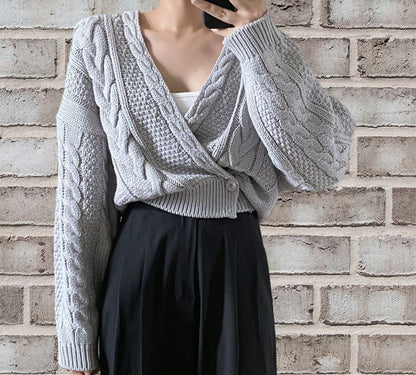 Gilet femme – Laine – Coupe décontractée – Court – Maille torsadée – Boutons