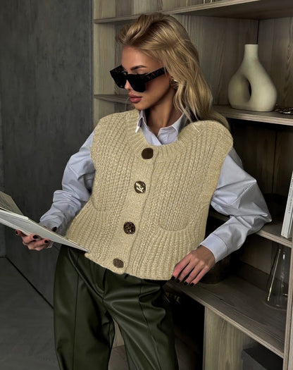 Gilet femme en maille – Coupe oversize – Boutonnage – Texture côtelée – Poches