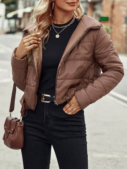 Veste matelassée femme – Coton – Coupe courte – Capuche – Fermeture zippée