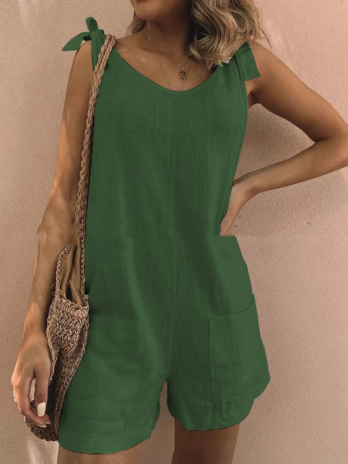 Combinaison femme – Bretelles réglables – Encolure dégagée – Poches plaquées