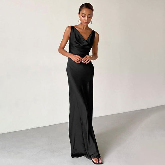 Robe longue femme – Satin lisse – Coupe ajustée – Bretelles fines – Col drapé