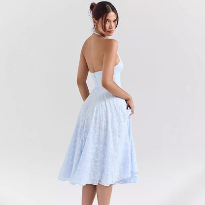 Robe femme dos nu – Coupe ajustée – Jupe évasée midi – Décolleté plongeant satiné
