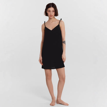 Robe nuisette femme – Satin lisse – Coupe ajustée – Mini – Fines bretelles nœud