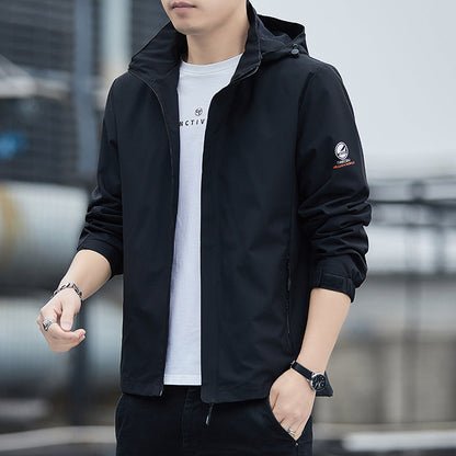 Veste coupe-vent homme – Capuche amovible – Poignets ajustables – Coupe légère
