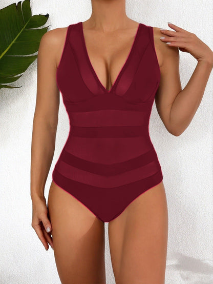 Maillot de bain femme une pièce – décolleté plongeant – inserts en mesh – coupe moulante