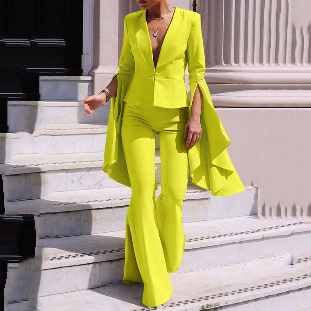 Combinaison femme – Tissu fluide élégant – Décolleté plongeant – Manches cape – Jambes évasées